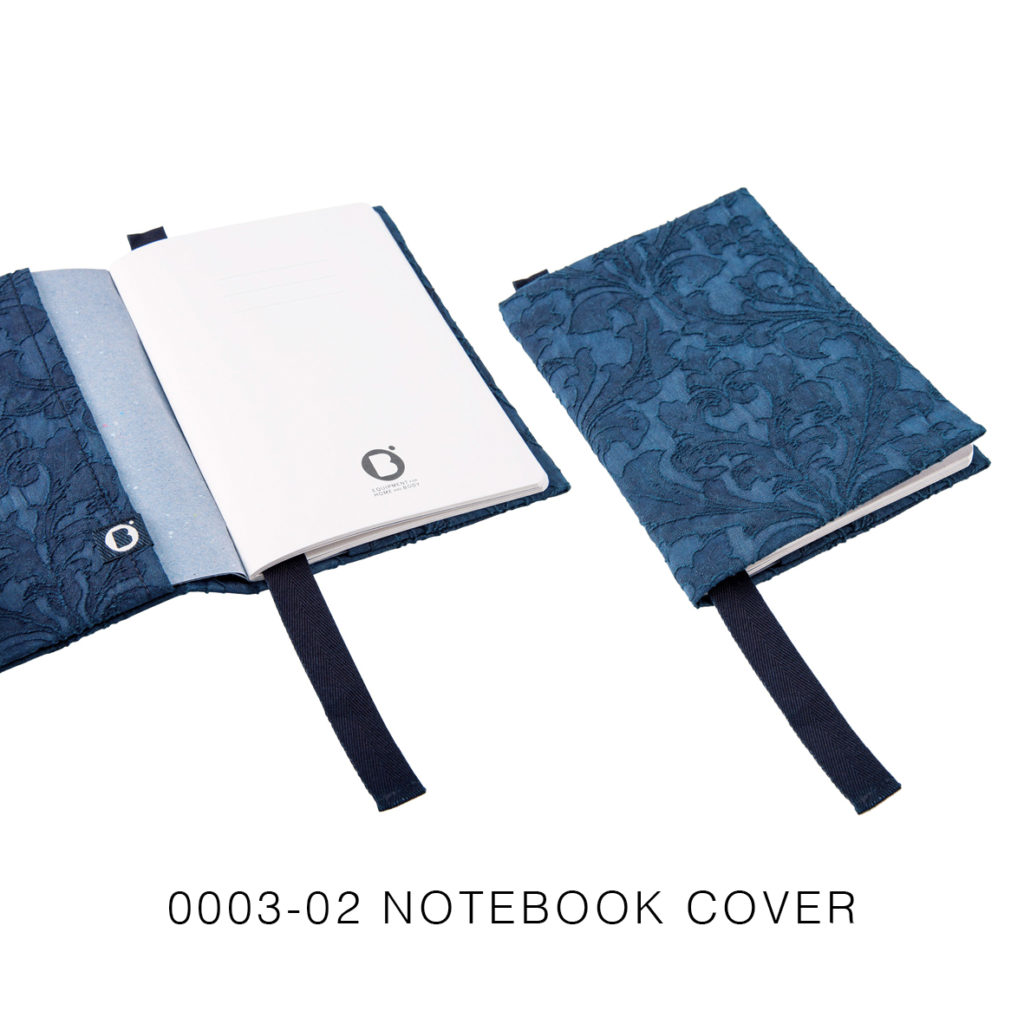 0003-02 NOTEBOOK COVER jacquard indaco / indigo jacquard
21,5x15x2 cm