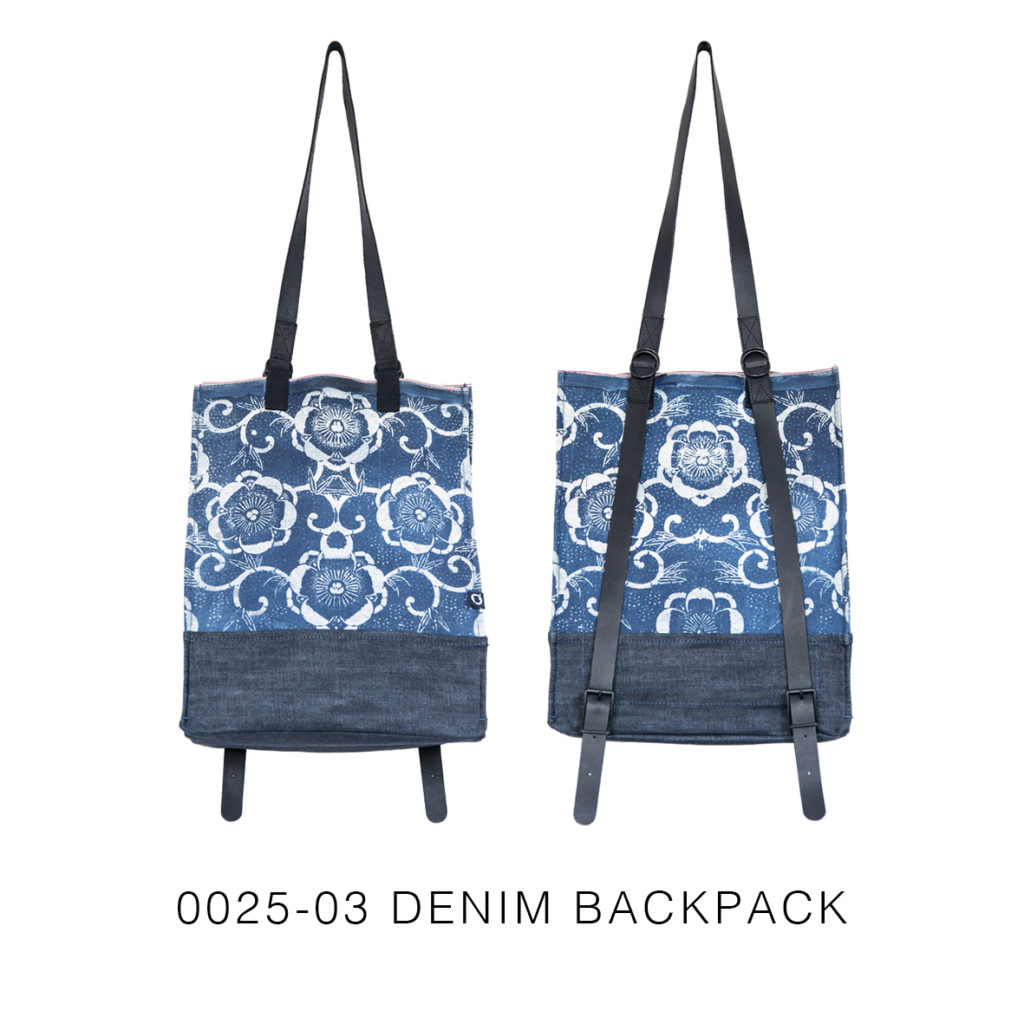 0025-03 Denim Backpack con stampa serigrafica floreale / with floral serigraphy print
33x41x17 cm