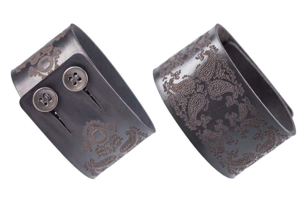 0029-01 Bangle Taglio e grafica laser / Laser cut and graphic